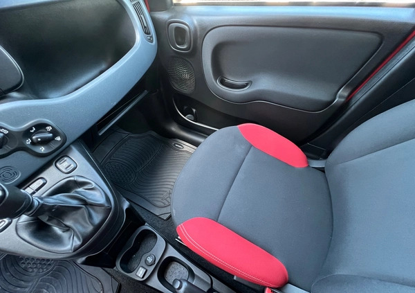 Fiat Panda cena 29900 przebieg: 130000, rok produkcji 2018 z Swarzędz małe 254